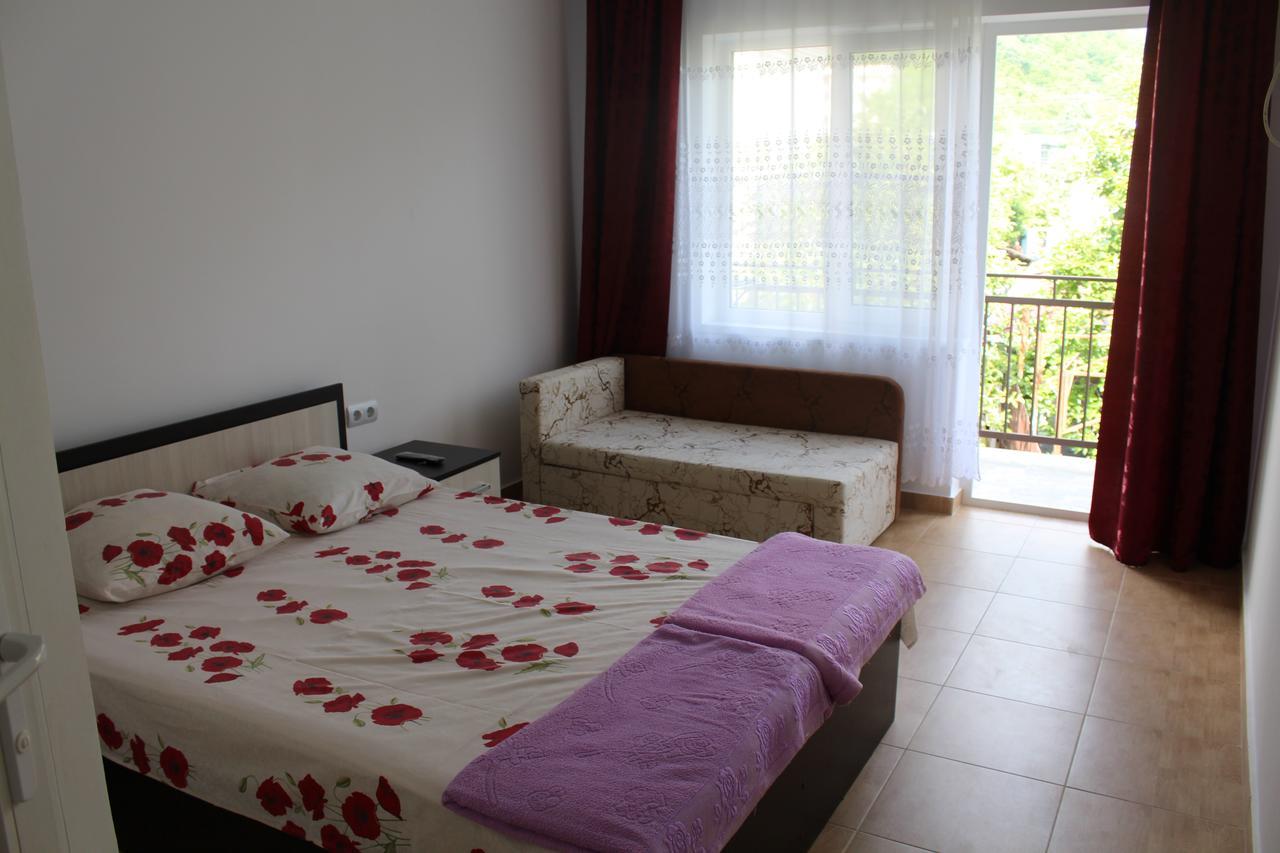 Guest House U Aleny Gagra Kültér fotó